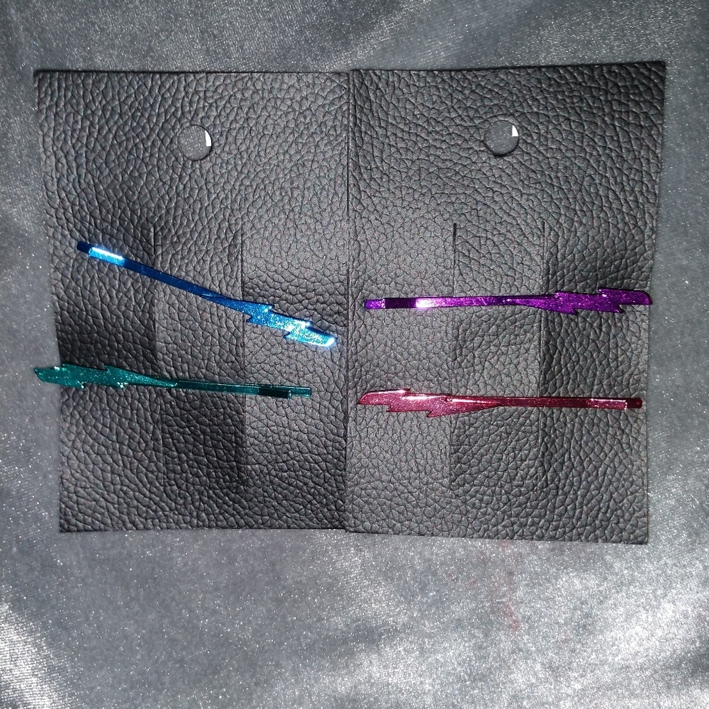 FP lightning bolt bobby pins